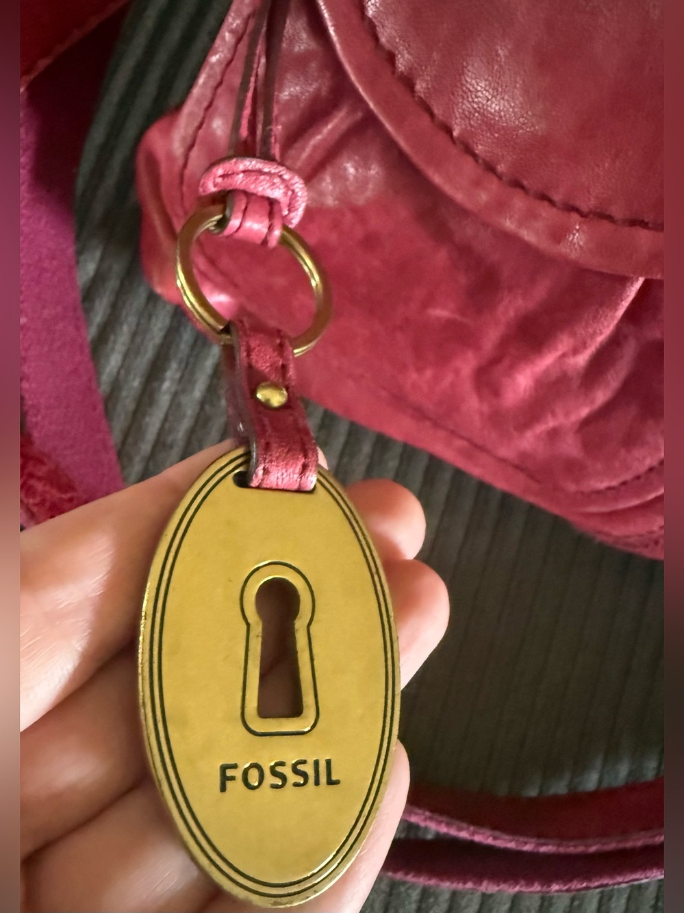 Large Fossil Maroon Leather Shoulder Bag Purse with Front Pockets and Key Fob - Picture 7 of 14